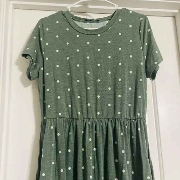 Green Midi Dress With White Polka Dots - Picture 2 of 8